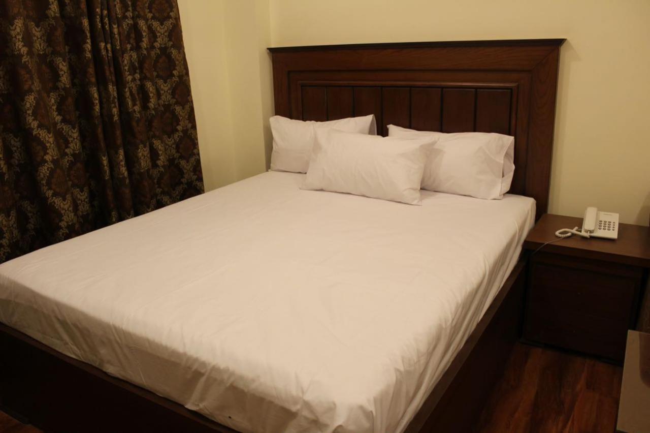 Hotel Diplomat อิสลามาบัด ภายนอก รูปภาพ