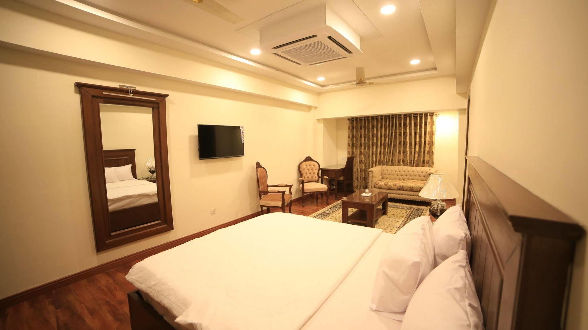 Hotel Diplomat อิสลามาบัด ภายนอก รูปภาพ