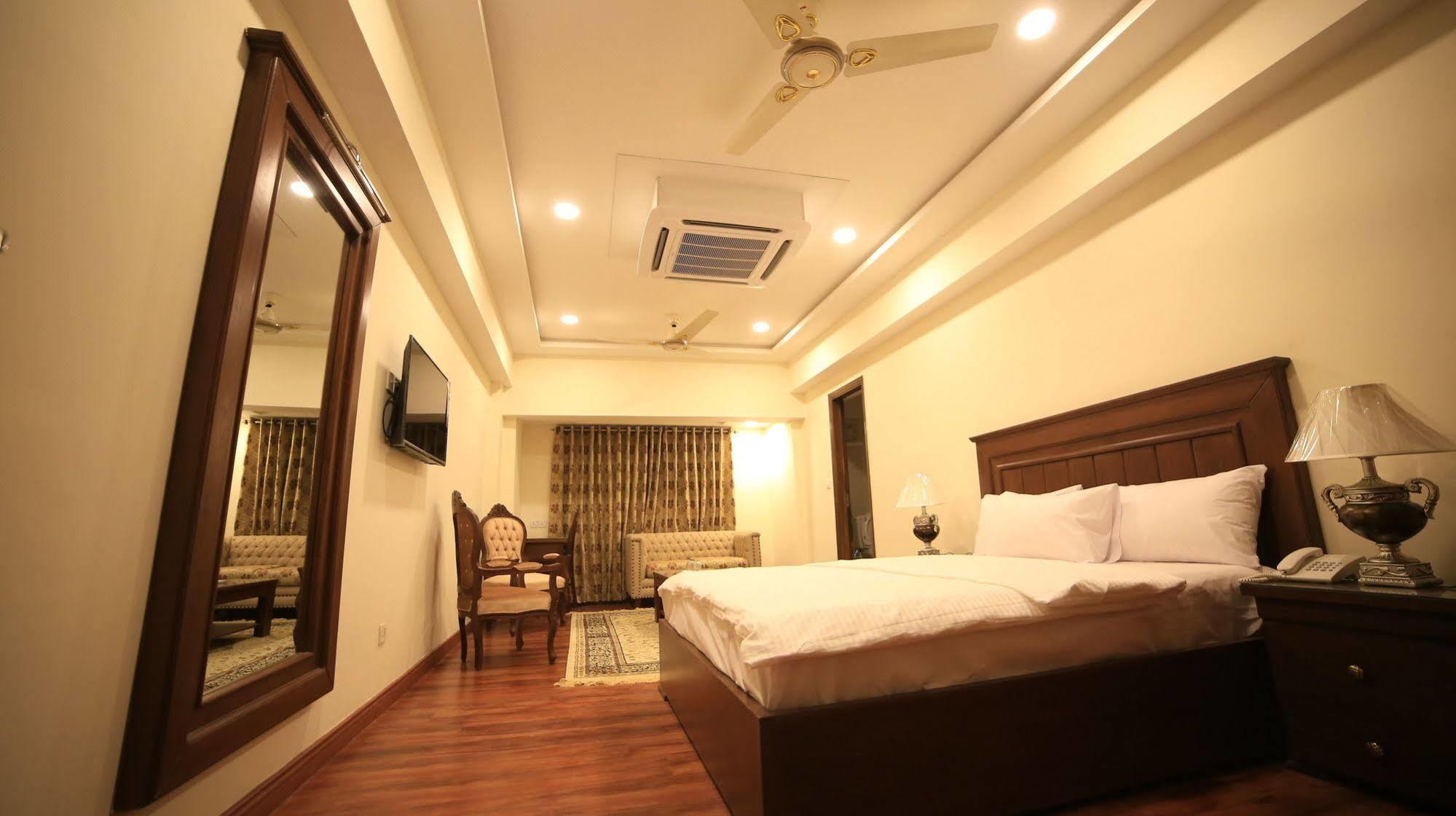 Hotel Diplomat อิสลามาบัด ภายนอก รูปภาพ